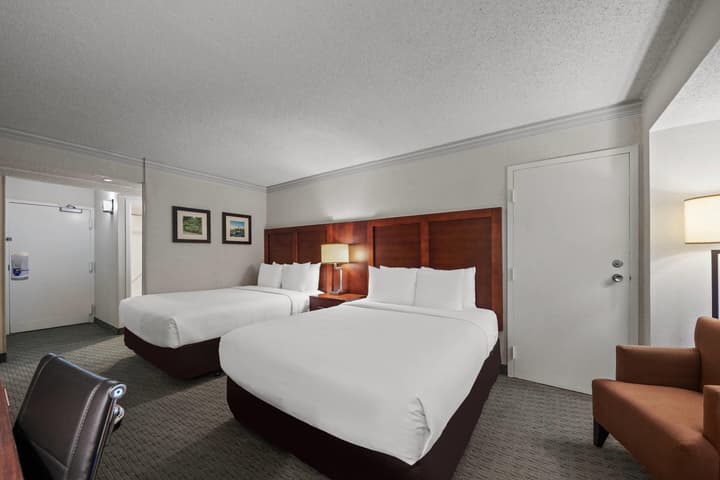 Comfort Inn by the Bay