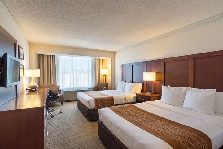 Comfort Inn by the Bay