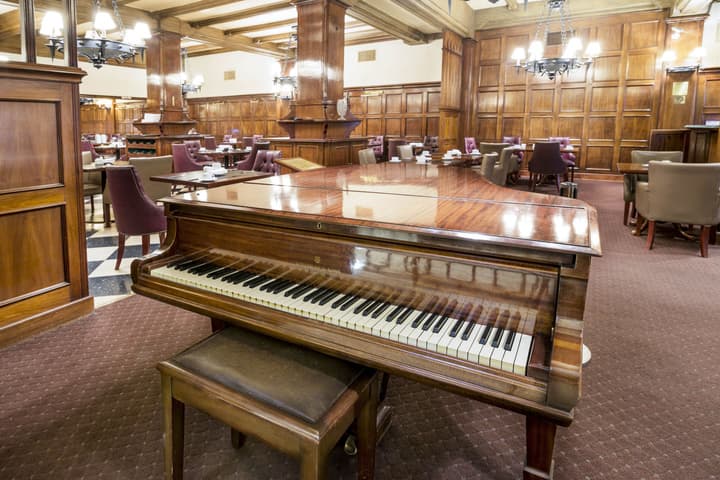 Claridge Hotel