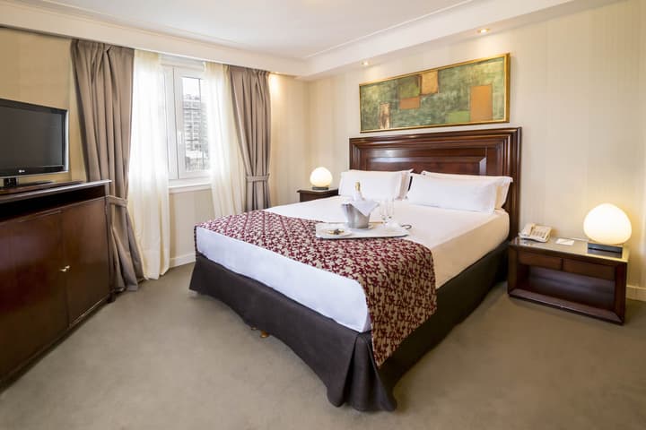 Claridge Hotel