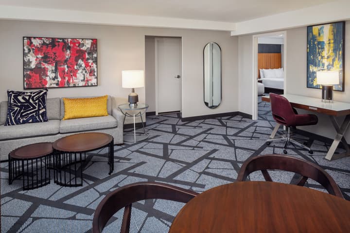 DoubleTree by Hilton Hotel & Suites Pittsburgh Downtown