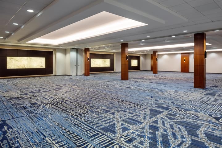 DoubleTree by Hilton Hotel & Suites Pittsburgh Downtown