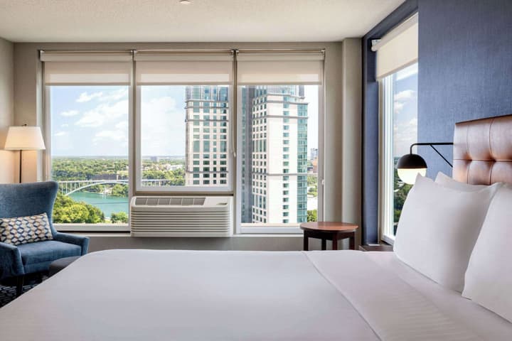 Wyndham Grand Fallsview Hotel