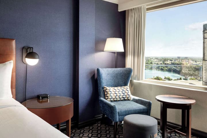 Wyndham Grand Fallsview Hotel