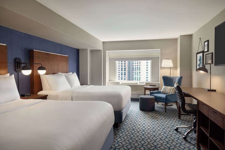 Wyndham Grand Fallsview Hotel