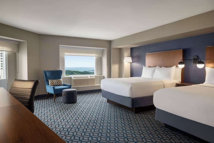 Wyndham Grand Fallsview Hotel