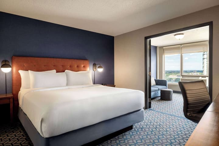 Wyndham Grand Fallsview Hotel