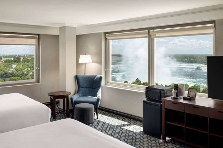 Wyndham Grand Fallsview Hotel