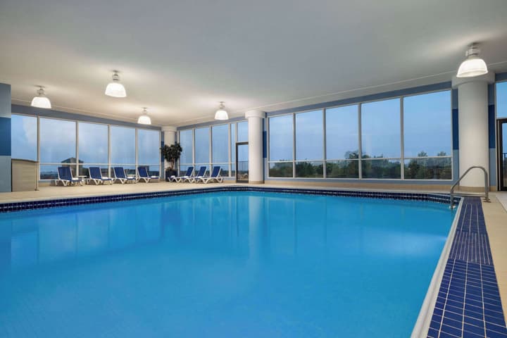 Wyndham Grand Fallsview Hotel