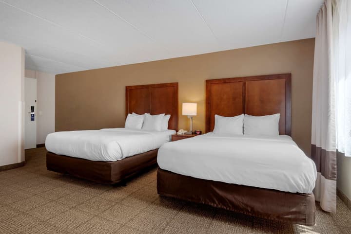 Comfort Inn The Pointe