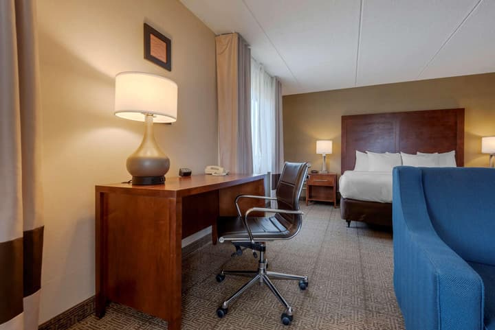 Comfort Inn The Pointe