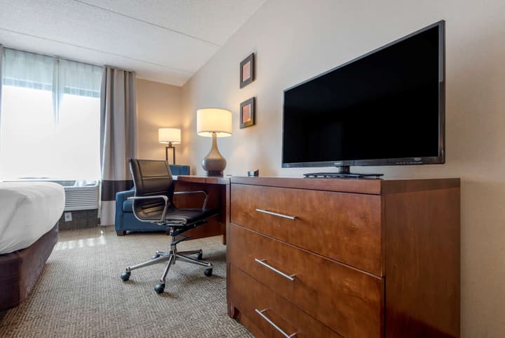 Comfort Inn The Pointe