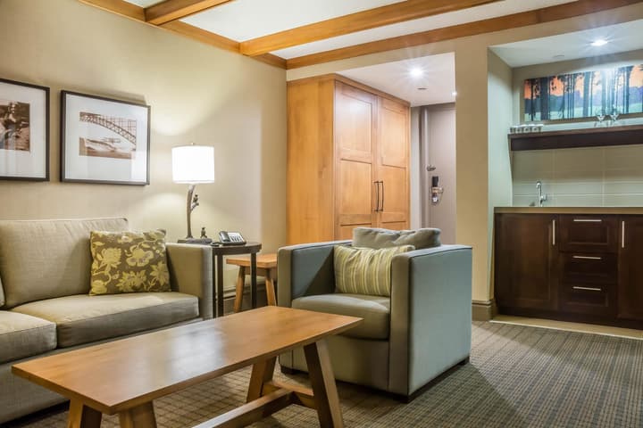 Comfort Inn The Pointe