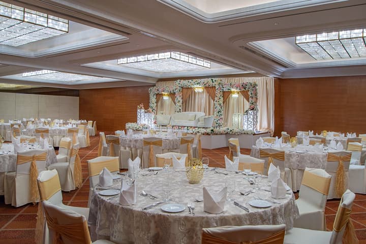 Sheraton Dubai Creek Hotel & Towers