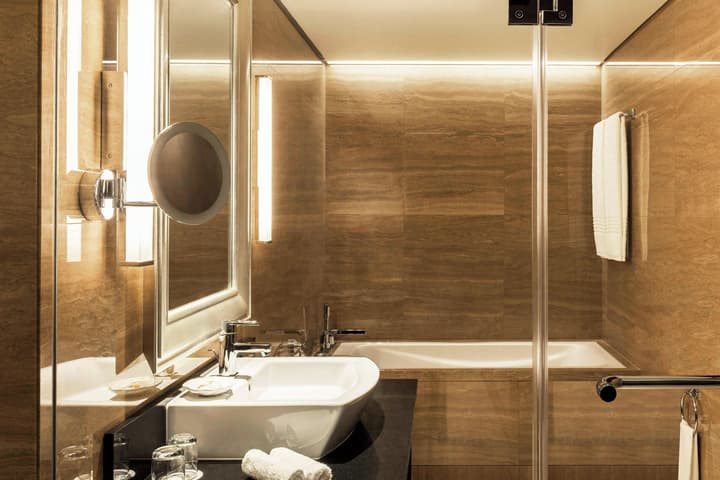 Sheraton Dubai Creek Hotel & Towers