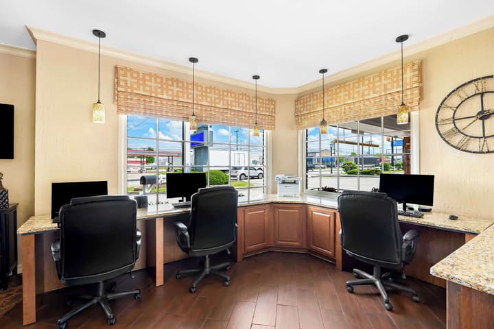 Best Western Coach House