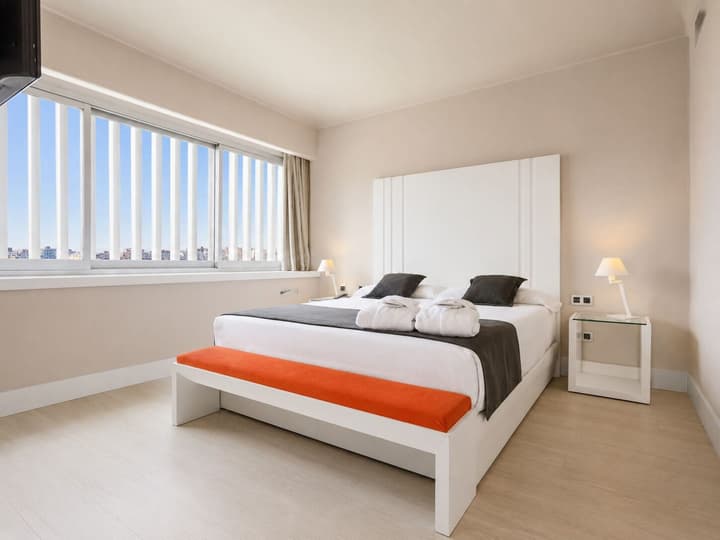 Hotel Chamartin The One