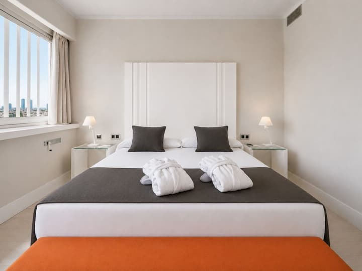 Hotel Chamartin The One