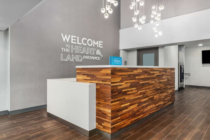 Hampton Inn & Suites by Hilton Toronto Downtown