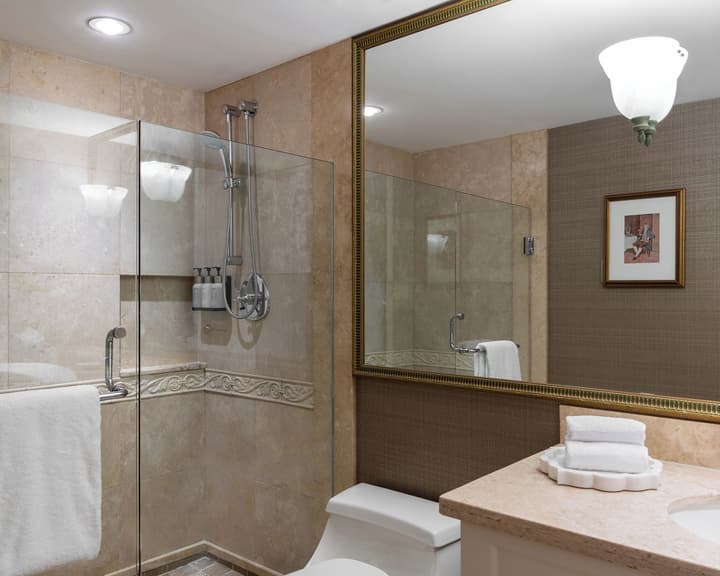 Wedgewood Hotel & Spa