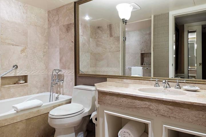 Wedgewood Hotel & Spa