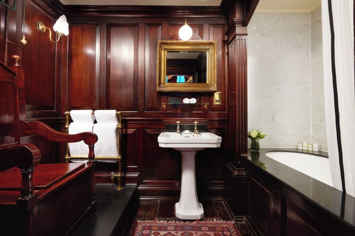 The Gore London – Starhotels Collezione