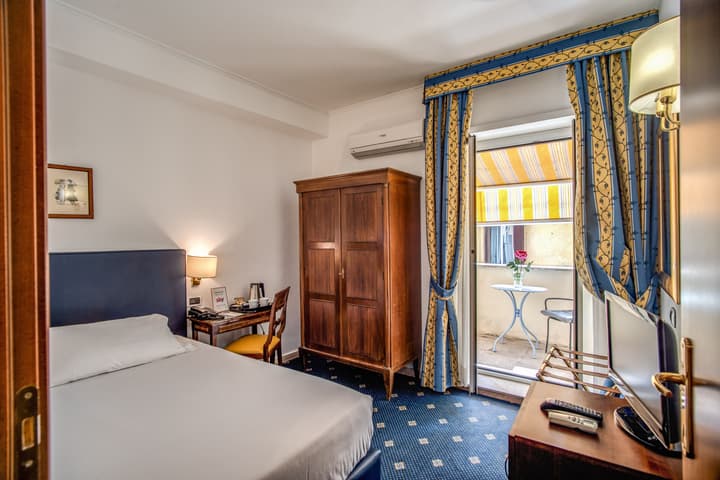 Napoleon Hotel