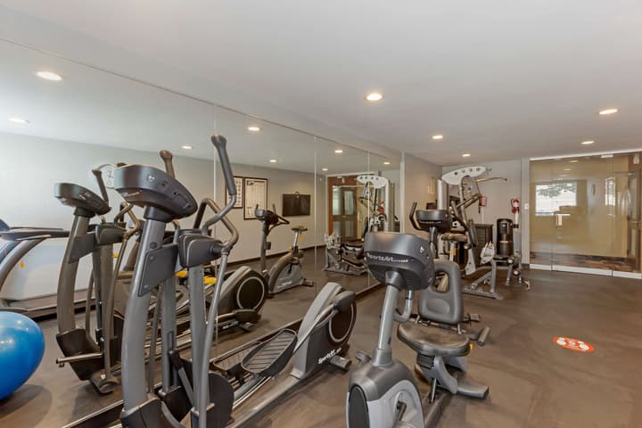 Best Western Plus Toronto Airport Hotel
