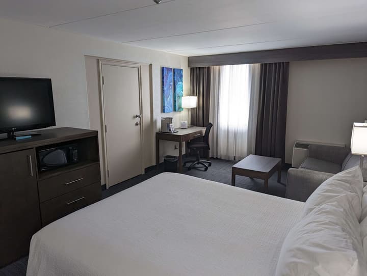Best Western Plus Toronto Airport Hotel