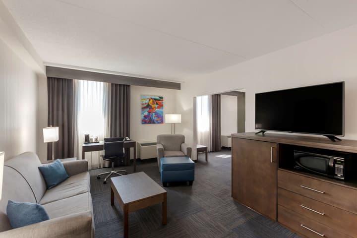 Best Western Plus Toronto Airport Hotel