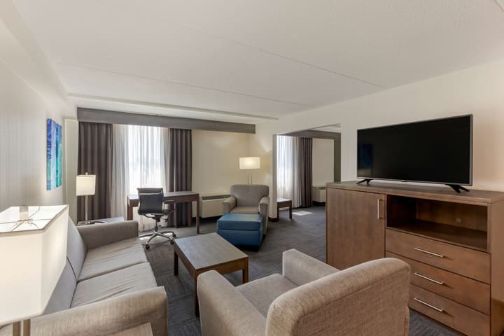 Best Western Plus Toronto Airport Hotel