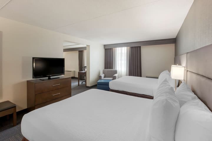 Best Western Plus Toronto Airport Hotel