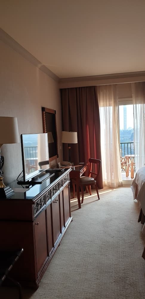 Cairo Marriott Hotel & Omar Khayyam Casino