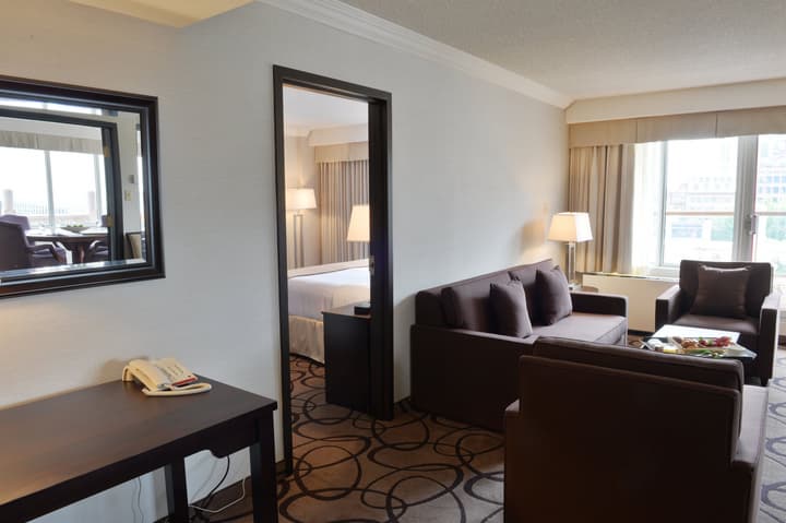 Holiday Inn Montréal Centre-Ville Downtown by IHG