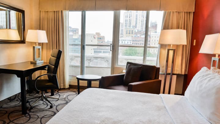 Holiday Inn Montréal Centre-Ville Downtown by IHG