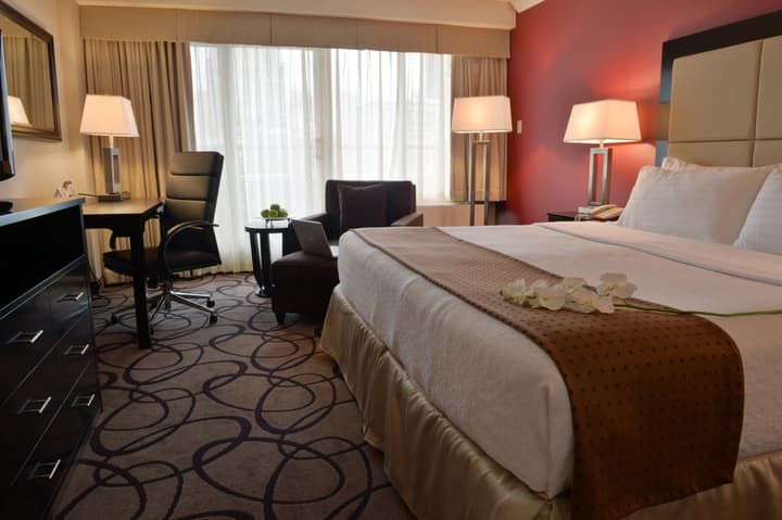 Holiday Inn Montréal Centre-Ville Downtown by IHG