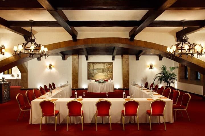 Royal Olympic Hotel