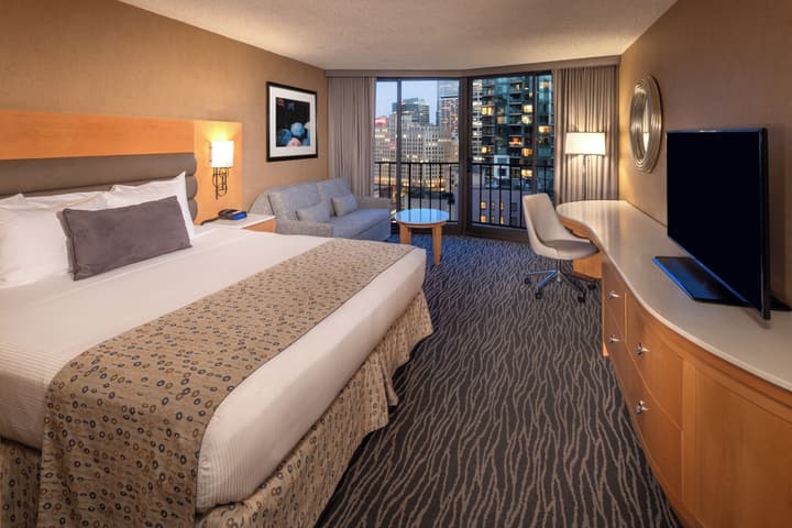 Warwick Seattle