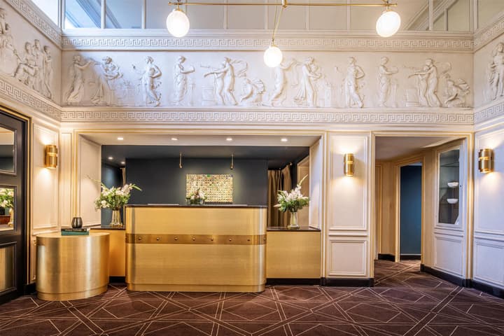 Hotel Barsey by Warwick