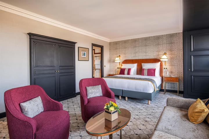 Hotel Barsey by Warwick