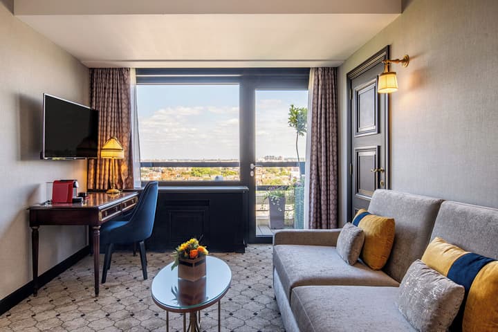 Hotel Barsey by Warwick