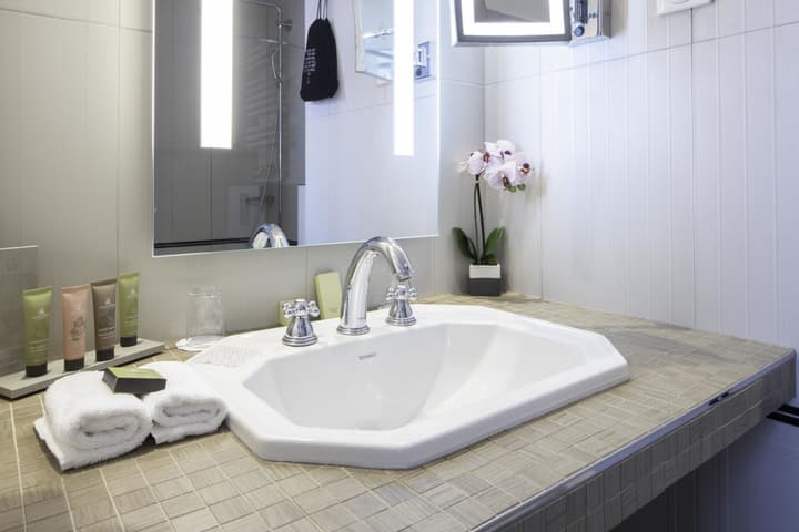 Hôtel Bradford Elysées – Astotel