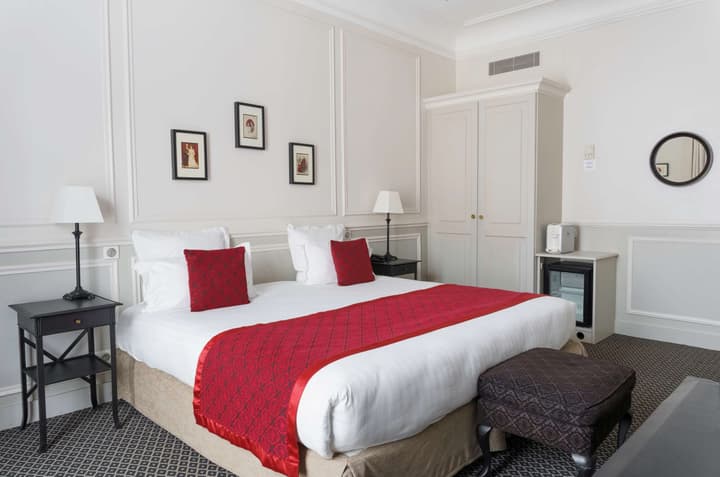 Hôtel Bradford Elysées – Astotel