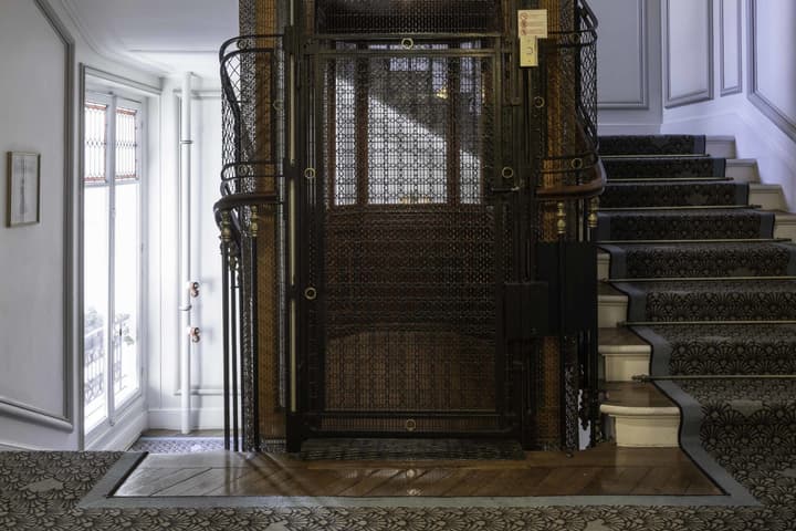 Hôtel Bradford Elysées – Astotel
