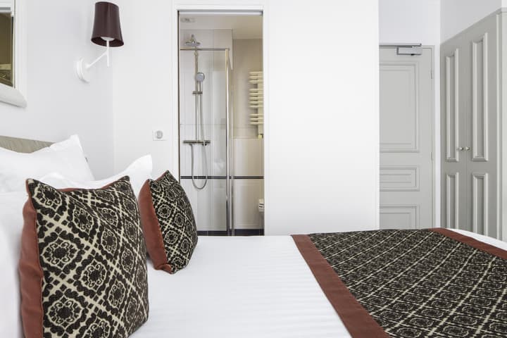 Hôtel Bradford Elysées – Astotel