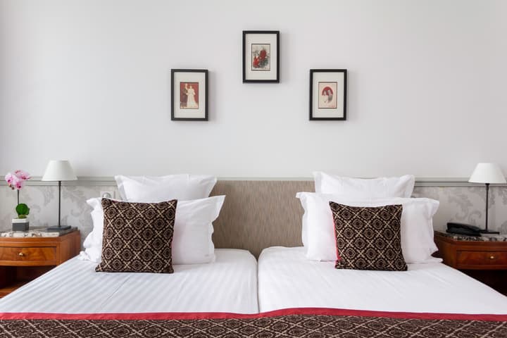 Hôtel Bradford Elysées – Astotel