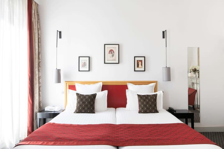 Hôtel Bradford Elysées – Astotel
