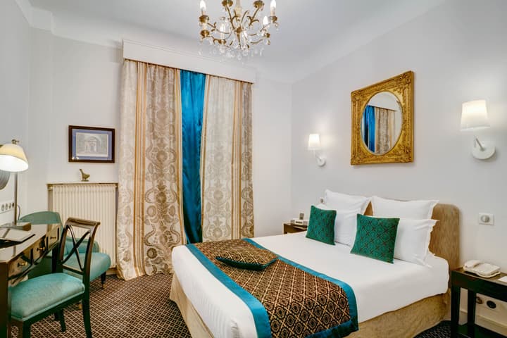 Hôtel Bradford Elysées – Astotel