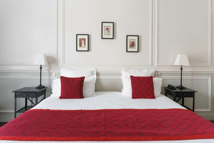 Hôtel Bradford Elysées – Astotel