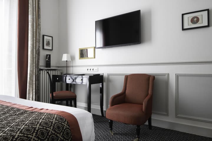Hôtel Bradford Elysées – Astotel